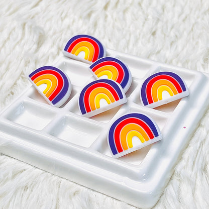 Big Rainbow-Colored Focal